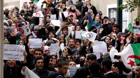 الجزائر ..اغلاق باب الترشح لانتخابات الرئاسة وبوتفلقة في عداد الغائبين.