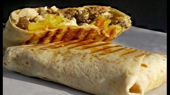 “طاكوس” يغزو المطاعم .. تجارة منتعشة وقيمة غذائية متدنية