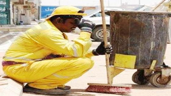 معاناة عمال النظافة مع ضعف الاجور،وقلة ذات اليد…
