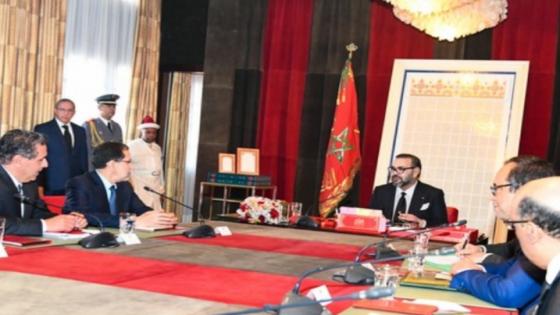 جلالة الملك يترأس جلسة لحل “أزمة الماء” وضمان تزويد المناطق المتضررة.