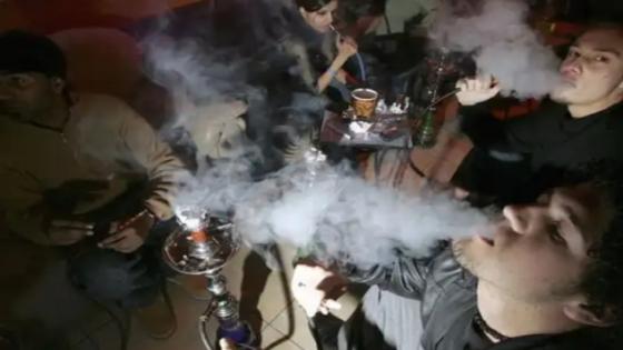 أكادير .. مقهى للشيشا تجمع قاصرات و ممتهنات الدعارة و توفر جميع خدمات المخدرات و الرذيلة .