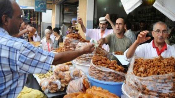 استعدادات المغاربة لشهر رمضان … الشباكية وسلوا يغزوان الأسواق