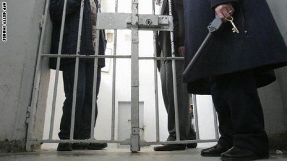 في جنازة مهيبة .. تشييع جثمان موظف سجن مكناس المقتول على يد مجرم