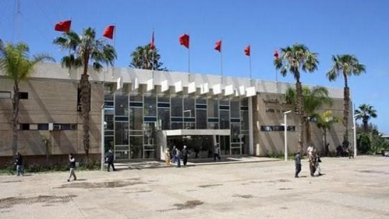 لماذا يصر مجلس أكادير على تجاهل الدعاوى القضائية المتعلقة بالاستلاء على مقر البوسطة بسوق الاحد؟؟