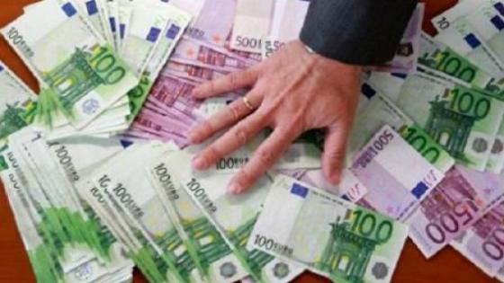 الشرطة الايطالية تعتقل مغربيا بحوزته نصف مليون اورو