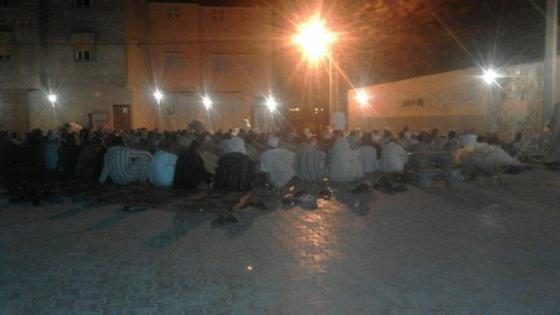 ساكنة حي تمدغوست بتيزنيت تستقبل رمضان بدون فضاء يتسع لهم لأداء صلاة التراويح.