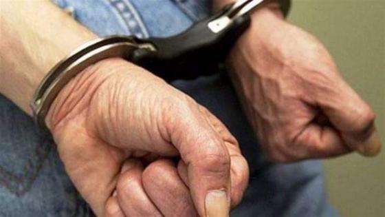 اعتقال تاجر مخدرات بعد مداهمة منزله بحي الشراردة أولاد تايمة.