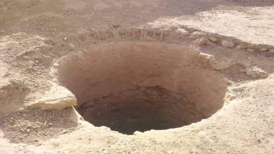 بئر مهجور يتربص بحياة المواطنين بحي الشنينات أولاد تايمة.