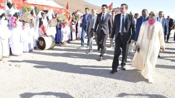 عامل إقليم طاطا يعطي إنطلاقة أشغال بناء طريق لفك العزلة عن 6 دواوير.