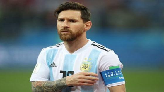 نادي البارصا يبعد ميسي عن مواجهة المنتخب الوطني .