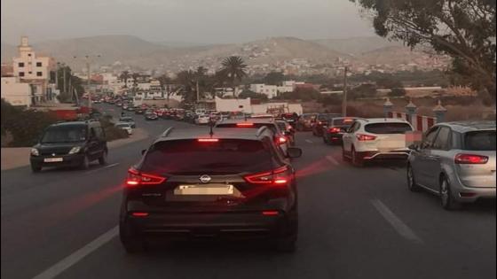 كلمترات .. من الاكتظاظ المروري تفسد فرحة الصيف على زوار مدينة أكادير