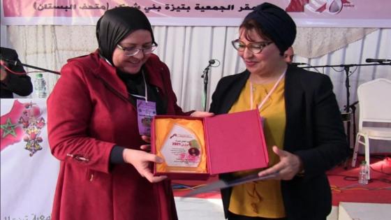 نقاش يتناول حفاظ النساء على التراث الأمازيغي