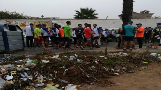 استياء واسع من سوء تنظيم ماراطون الدار البيضاء الدولي وأزبال بجانب المتسابقين في بلد احتضن كوب 22