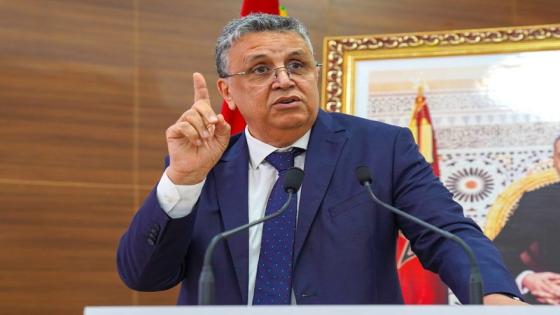 اكتظاظ السجون يفجّر سجالاً حاداً بين وهبي والمعارضة داخل البرلمان.