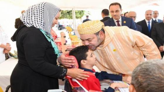 تسليم هبات ملكية لفائدة أسر معوزة وذوي احتياجات خاصة .