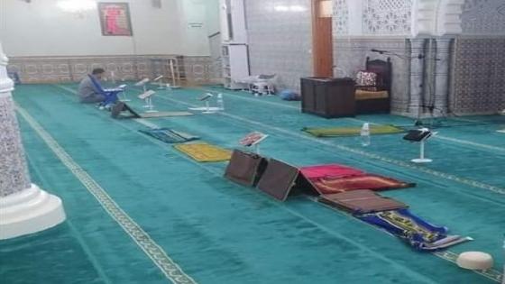 “شد ليا معاك بلاصة فجامع”.. مغاربة يحولون أماكن بالمسجد لملك خاص في رمضان .