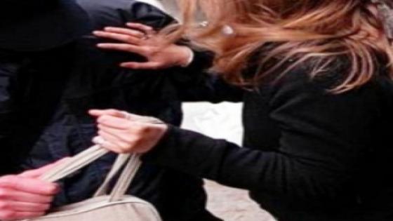 بنسركاو .. إعتقال قاصرين يستغلون وقوف السيارات في “الفوروج” لسلب السائقين هواتفهم.