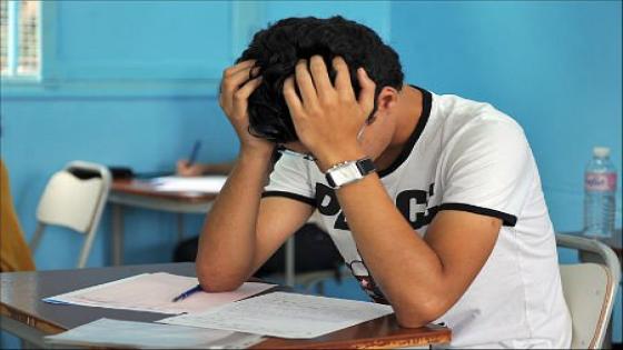 “الساعة الجديدة” تربك الامتحانات .. وخبير يحذر من اضطرابات