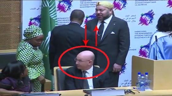 الصحفي سمير كرم يكشف تفاصيل مثيرة عن الرجل الأصلع الذي تعرض للإهانة في حضرة الملك