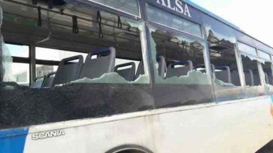 عاجل باشتوكة : حافلات ألزا تتعرض للتخريب بواسطة الحجارة على يد مجهولين