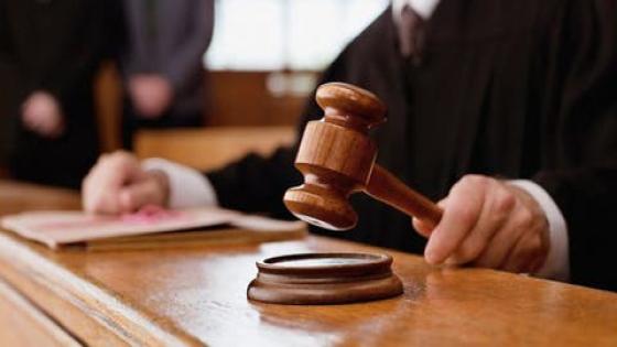 8 سنوات سجنا لكوميسير أكادير وثلاث سنوات لمديرة وكالة بنكية.