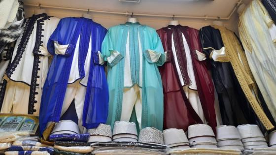 ليلة القدر وعيد الفطر ينعشان قطاع الملابس التقليدية بعد كساد لعامين .