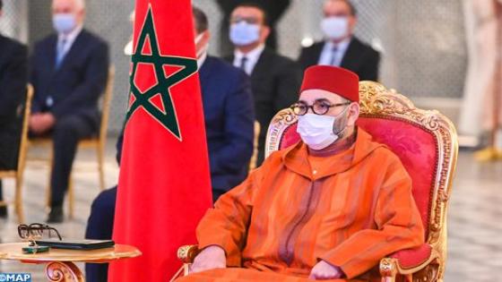 جلالة الملك محمد السادس يستقبل والي بنك المغرب.