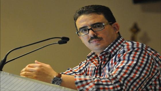 الزميل بوعشرين يطالب بالعلاج ويلوّح بإضراب عن الطعام