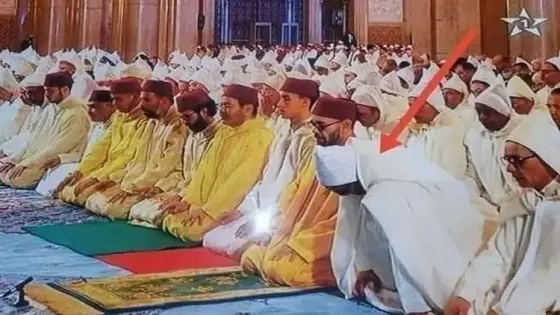 رئيس الأحرار بمجلس النواب يكشف سبب المشكل الذي رافق صلاة رئيس الحكومة في ليلة القدر.